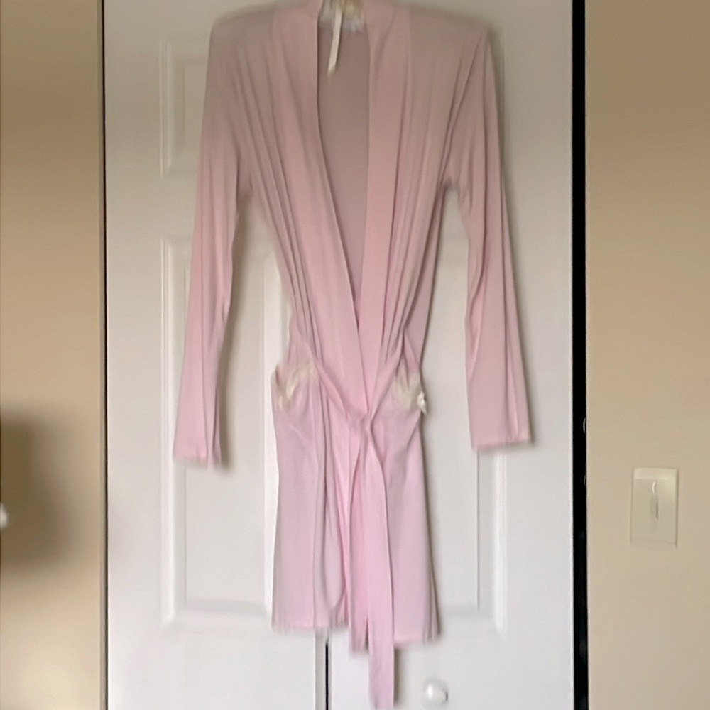 Ann Taylor Loft light pink robe. Falls above the knee. Size M/L. 2 pockets.